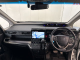 見通しの良い運転席回りとなっておりますので安心して運転をして頂けます!窓が大きいので明るく開放的な室内です