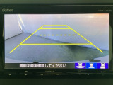 バックでの車庫入れも安心です! リアカメラが付いているバックモニター付のナビを装備しております。操作線もついており距離感も画面から確認できます。