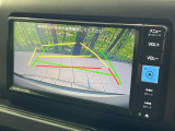 【バックカメラ】駐車時に後方がリアルタイム映像で確認できます。大型商業施設や立体駐車場での駐車時や、夜間のバック時に大活躍!運転スキルに関わらず、今や必須となった装備のひとつです!