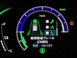 ホンダが推し進める総合先進安全装備のセンシング搭載! 衝突や斜線はみだしなどの危険が予測される時、センサーが警告。ヒューマンエラーを高度先進技術が補完してくれます。