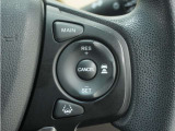 ◆アダプティブクルーズコントロール◆予め設定した車速内でクルマが自動的に加減速。前走車との適切な車間距離を維持しながら追従走行します。【LKAS】車線維持支援システムでステアリング操作を支援。