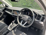 Audiのインテリアはエクステリア同様、優れたデザイン性とクオリティ、そして機能性を兼ね備えております。
