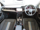 Audiのインテリアはエクステリア同様、優れたデザイン性とクオリティ、そして機能性を兼ね備えております。