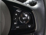 ◆アダプティブクルーズコントロール◆予め設定した車速内でクルマが自動的に加減速。前走車との適切な車間距離を維持しながら追従走行します。【LKAS】車線維持支援システムでステアリング操作を支援。