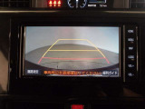 バックガイドモニターで、後方を確認しながら安心して駐車することができます。運転初心者も熟練者も必須の機能ですよ!