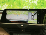 後方確認をサポートするモニターで、安全な運転をサポート。狭い道や駐車場でも、周囲の状況を把握しやすく安心です。