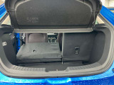 日常の使用に十分な広さの荷室です♪簡単な操作でシートアレンジもできます♪