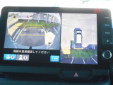 バックカメラ装備☆苦手な駐車をサポートしてくれます♪マルチビューカメラシステム上から見下ろしたような映像です♪