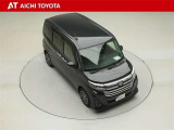 両側パワースライドドア付きだから、狭い駐車スペースなどでの乗り降りラクラク♪小さなお子さまのいるご家庭には嬉しい装備です。