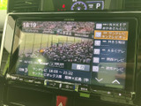 停車中には、地上デジタル放送を楽しめます。長距離移動や休憩時間のお供に最適です。