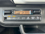 エアコンはオートエアコンで快適に運転が出来ます。