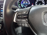 ステアリングリモコンは、運転中でも簡単に音量調整やチャンネル変更もできます!わき見運転防止にもつながるので安心です♪
