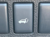 【パワーバックドア】スマートキーや運転席のボタンを押すだけでリアゲートが自動で開閉します!荷物を持っている時や、高い位置にあるバックドアを閉める際に便利な機能です♪