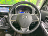 【純正革巻きステアリング】上質な革を使用することで、手にしっかり馴染みとても運転しやすいハンドルです♪