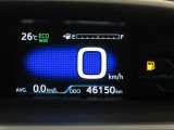 カラーヘッドアップディスプレイ付き。少ない視線移動で情報を確認できるので、運転の疲労軽減に繋がりますよ♪