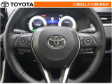 ステアリングスイッチで操作可能な表示の切替操作等を行うことにより、運転に集中することができますよ。