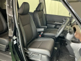 当車両は、次のお客様に気持ちよくお乗りいただくため、専門スタッフによる【徹底シートクリーニング】を施工済みです!