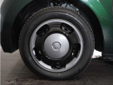 ◆純正ホイール装着車◆シンプルなデザインのホイールキャップ付きです。
