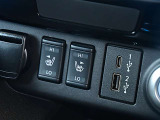 シートヒーター装備で、寒い時期のドライブに便利です。