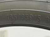 タイヤサイズは【185/65R15】