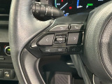 ステアリングにオーディオ操作スイッチが付いています。オーディオ画面に直接タッチしなくても操作が出来ますので、運転に集中できます。