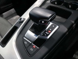 ご来店の場合、ローン審査はとても簡単です。ローンの本申し込みも運転免許証とキャッシュカードがあれば、金融機関お届け印はご不要です。