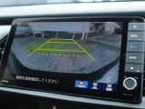 バックカメラが装備されており、後方の安全確認はもちろんのこと狭い場所での駐車や雨の日・夜間など視界の悪いコンディションでのストレスの軽減にもなります!