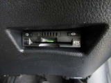 【ETC車載器】は、ビルトインタイプですっきり収納され、見た目も使い勝手も満足のアイテムです。