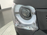 LEDヘッドライトは、点灯の瞬間から最大光量を発揮し、突然暗くなるトンネルなどでの安定感を高めます。