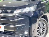 【LEDヘッドライト】悪天候や夜間走行時も良好な視界を確保し安心して運転できる高輝度LEDヘッドライトを装備!点灯速度が早く、消費電力も抑えられています。
