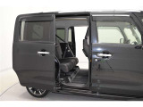 当店は全車『ロングラン保証』付!(1年間、距離無制限 HV車はHV保証付) 別途延長保証もご用意しております♪ ぜひ現車を確認にご来店ください