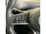 運転席から操作できます。ハンドル&シートヒーター付き