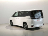 トヨタ高品質中古車洗浄「まるまるクリン」 外装はもちろん、内装はシートを外して見えないところまで徹底洗浄!お客様に責任を持って安心と美しさをお届けします!