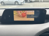 停車中に楽しめるTV機能。移動中の待ち時間を有効活用できます。快適な空間でリラックスした時間を過ごせる、嬉しい装備です。