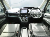 運転席からの視界が広く、隅々まではっきり見渡せます☆