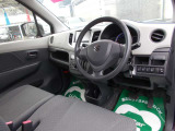 運転席はご覧の通り。