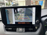 バックカメラも搭載しており、狭い駐車スペースでも安心です。
