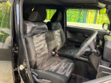 運転席シート廻りは使用感も少なく、良好な状態となっています。丁寧に使われていたことがよくわかりますね。