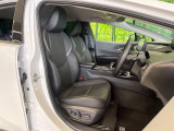 運転席シート廻りは使用感も少なく、良好な状態となっています。丁寧に使われていたことがよくわかりますね。