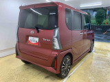 当店では車両本体価格以外に、諸費用を含めた支払総額も表示しておりますので、お客様の予算にピッタリのおクルマお選びができます。コーティングやJAFをセットにしたオトクな購入パックも好評です。