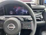 プロパイロット(同一車線運転支援)アクセル・ブレーキ・ステアリング操作をクルマがサポート。高速道路などで、ドライバーの負担を軽減します。