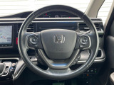 【純正革巻きステアリング】上質な革を使用することで、手にしっかり馴染みとても運転しやすいハンドルです♪