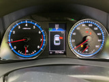 視認性の高いメーター類は、運転に必要な情報を的確にドライバーに伝えます。運転に集中できる、シンプルで洗練されたデザインです。