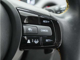 ◆アダプティブクルーズコントロール◆予め設定した車速内でクルマが自動的に加減速。前走車との適切な車間距離を維持しながら追従走行します。【LKAS】車線維持支援システムでステアリング操作を支援。