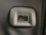 USBから端末への充電が可能です。