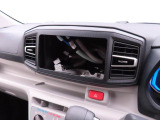 納車の前にはエンジンオイル、オイルエレメント、エアクリーナー、クーラント、バッテリー、ワイパーゴムのチェックまたは交換を行います!