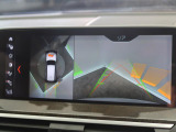【アラウンドビューモニター】バックカメラに加え、360度のカメラで駐車も楽々。駐車が苦手な方でも安心してお乗りいただけます。