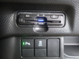 ETC付。パーキングセンサーや横滑りを防ぐVSA等のスイッチ類は運転席の右側、手の届きやすい位置にあります。