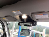 ルームランプは明るいLED◎