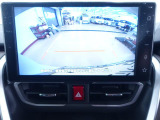 純正ディスプレイオーディオ装備。ナビやアプリなどスマホのアプリ機能を使用可能。USB接続不要のワイヤレス接続によるAppleCarPlayに対応し便利です。
